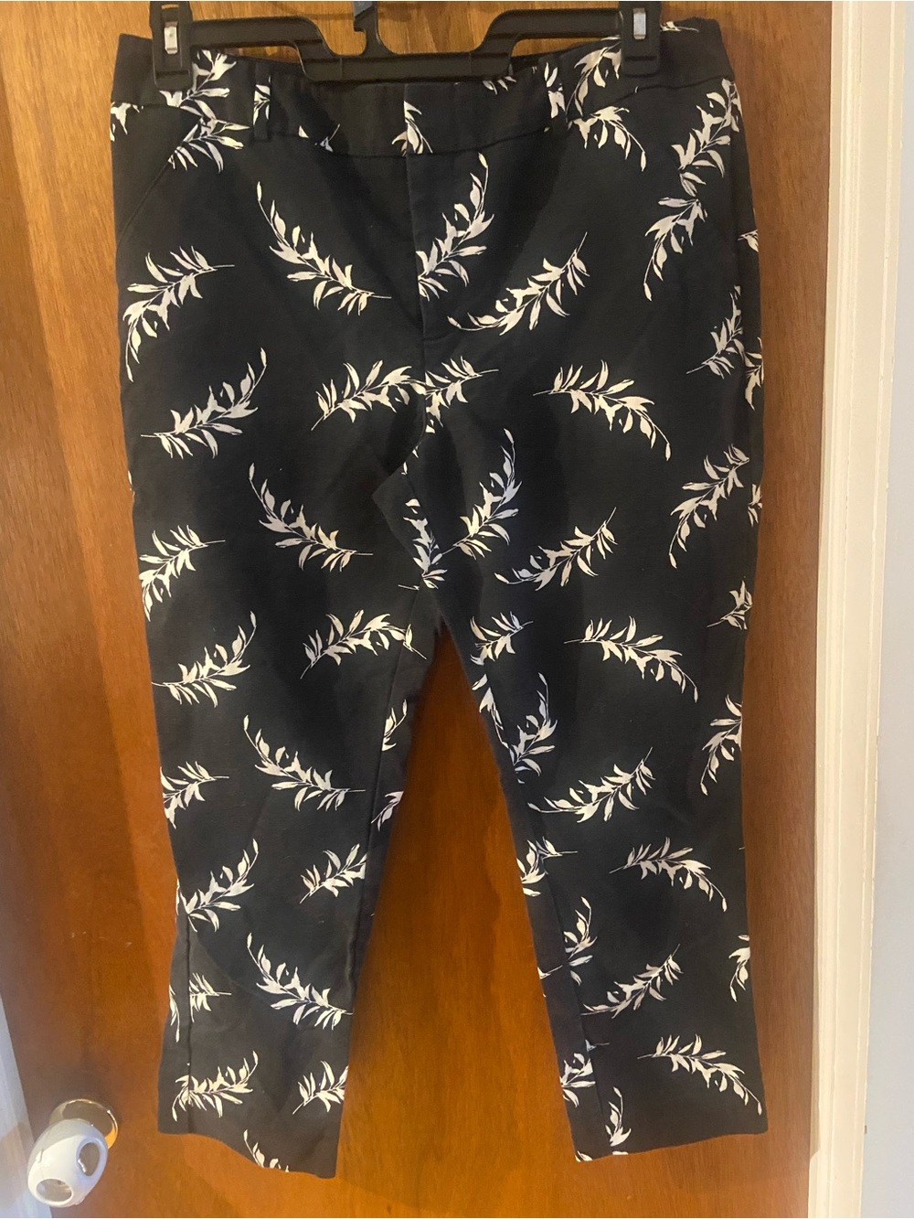Merona Black Pants with White Leaf Print Trousers Size 14